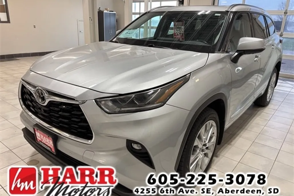2021 Toyota Highlander Limited photo 1
