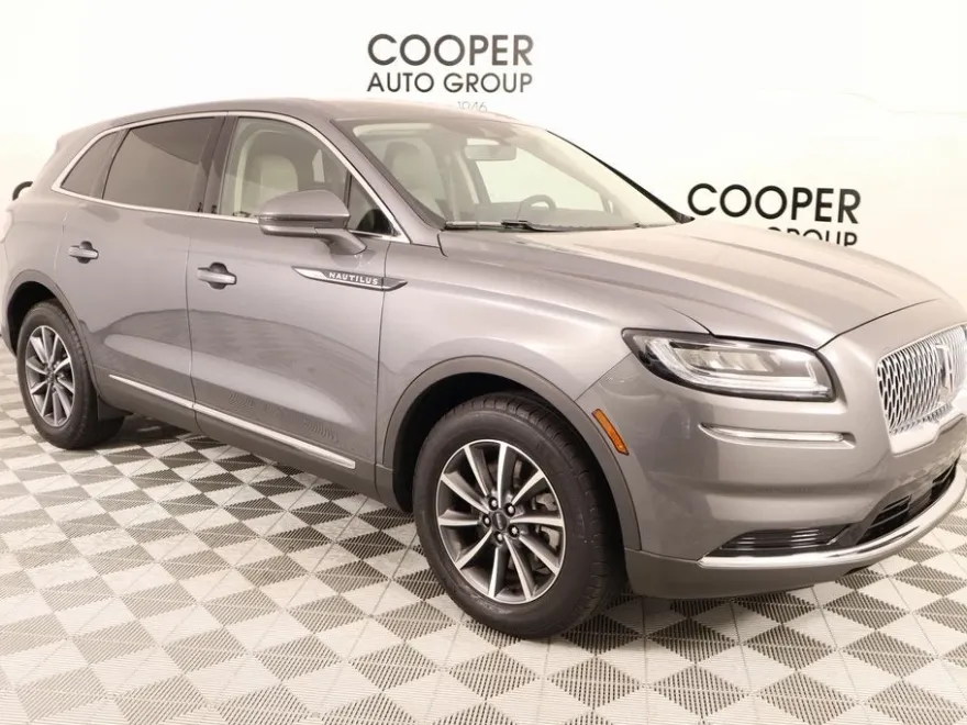 2022 Lincoln Nautilus Standard photo 1