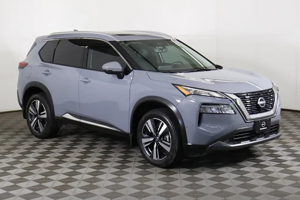 2023 Nissan Rogue SL photo 1