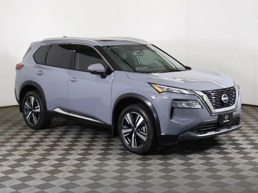 2023 Nissan Rogue SL photo 1