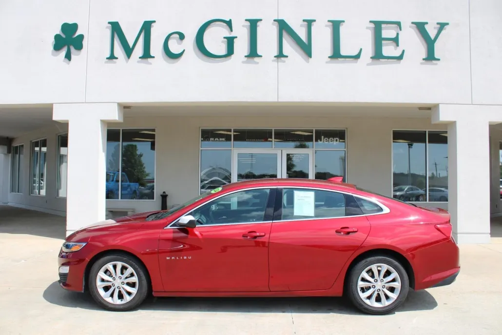 2024 Chevrolet Malibu 1LT photo 1