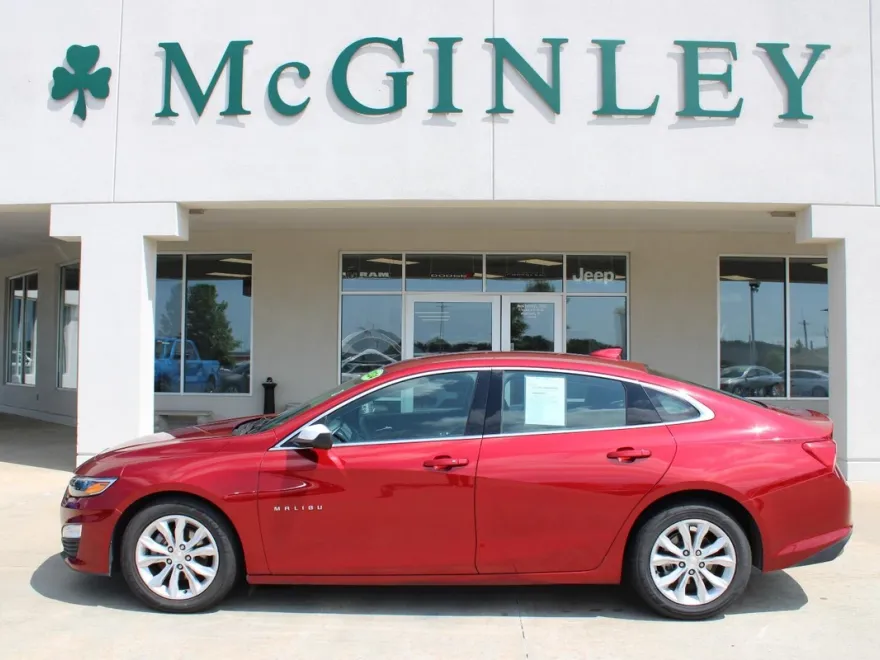 2024 Chevrolet Malibu 1LT photo 1