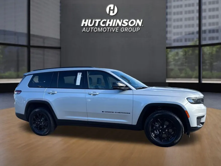 2024 Jeep Grand Cherokee Altitude photo 1