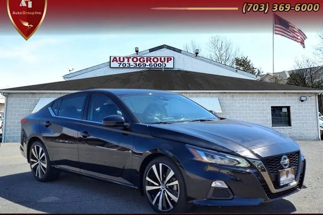 2021 Nissan Altima 2.5 SR photo 1