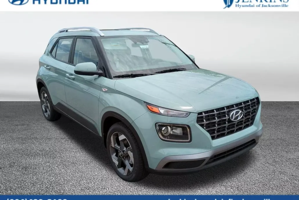 2025 Hyundai Venue SEL photo 1