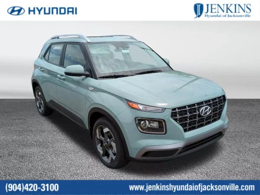 2025 Hyundai Venue SEL photo 1