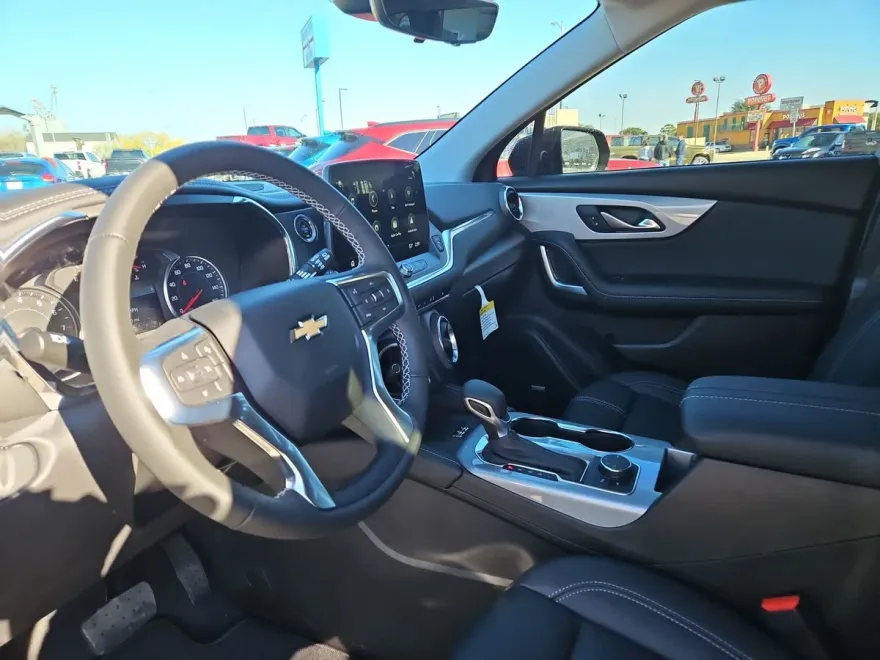 2024 Chevrolet Blazer 3LT photo 1