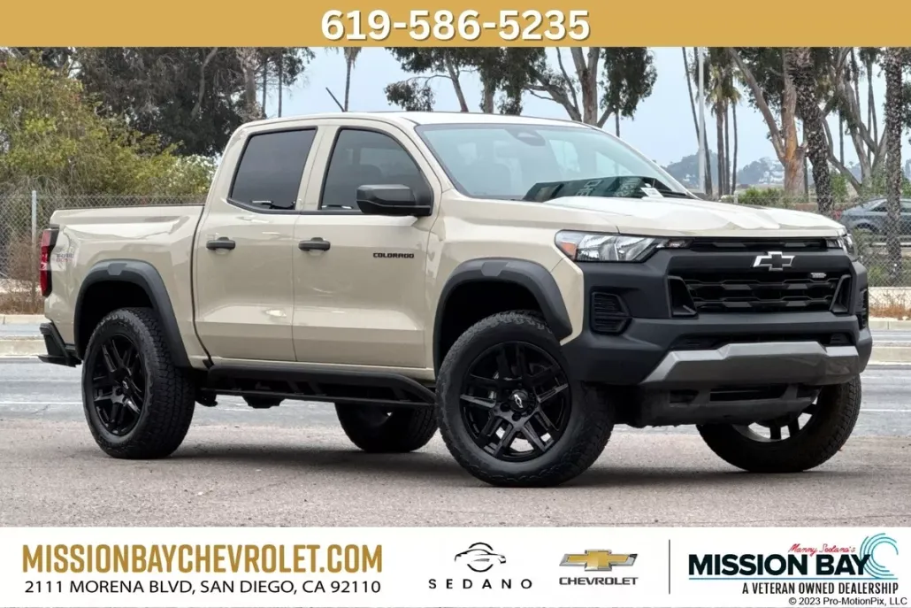 2023 Chevrolet Colorado Trail Boss photo 1