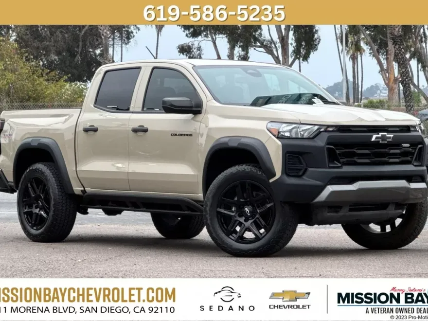 2023 Chevrolet Colorado Trail Boss photo 1