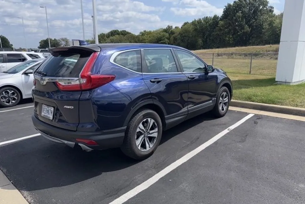 2019 Honda CR-V LX photo 1