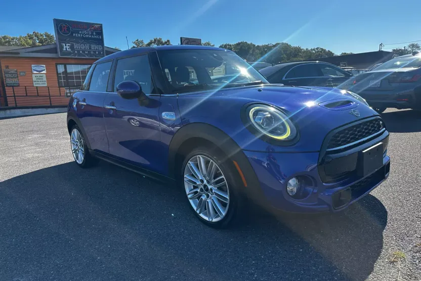 2019 Mini Cooper 4 Door Hardtop photo 1