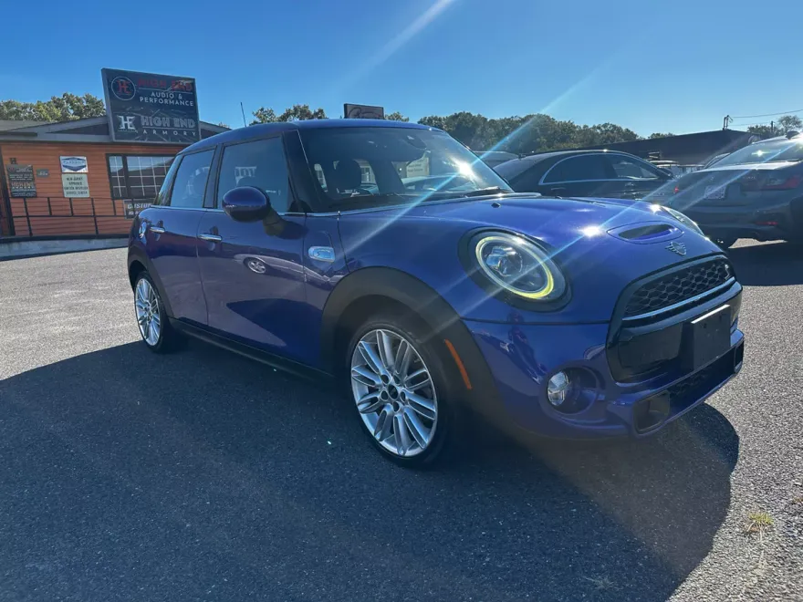 2019 Mini Cooper 4 Door Hardtop photo 1