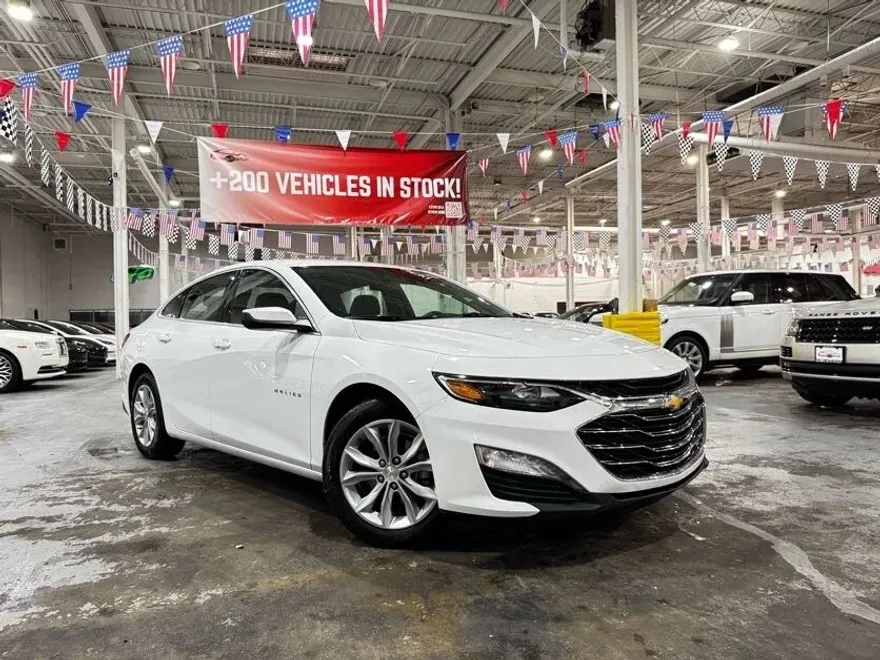 2025 Chevrolet Malibu 1LT photo 1