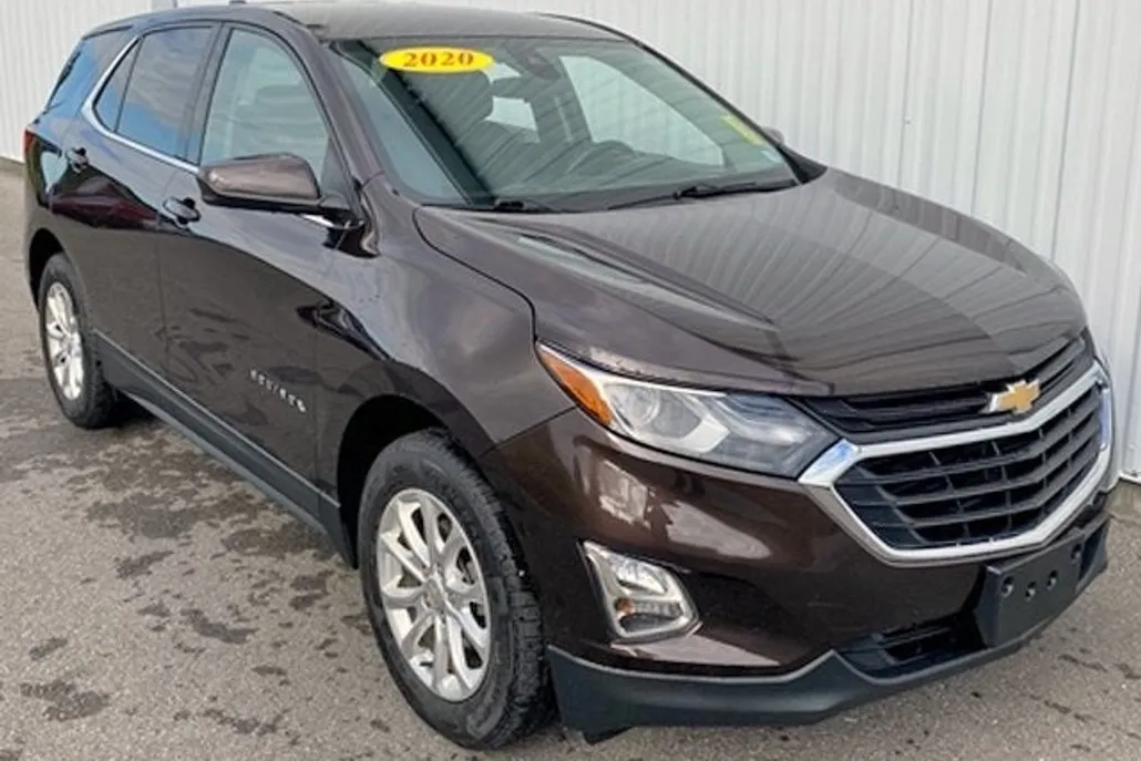 2020 Chevrolet Equinox LT photo 1