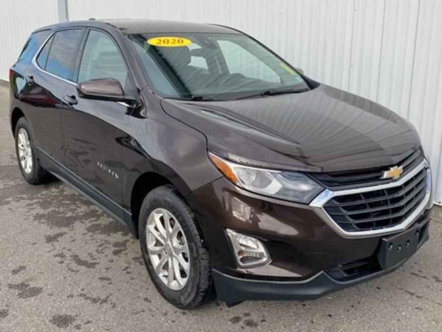 2020 Chevrolet Equinox LT photo 1