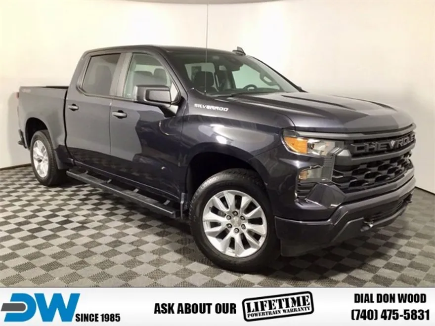 2023 Chevrolet Silverado 1500 Custom photo 1