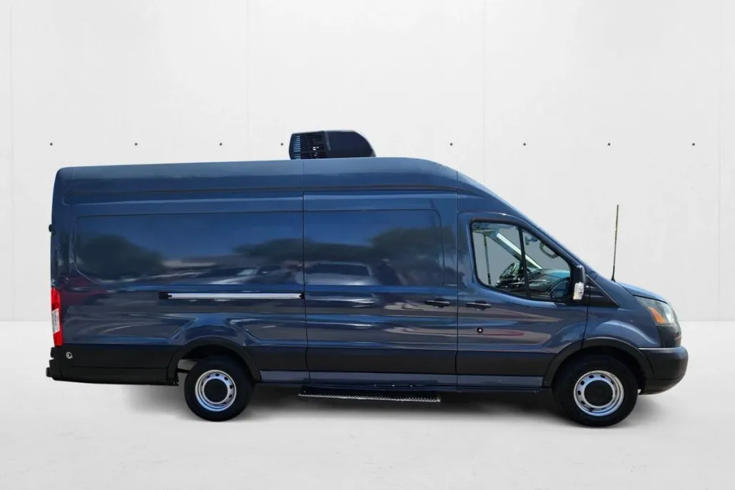 2019 Ford Transit Van photo 1