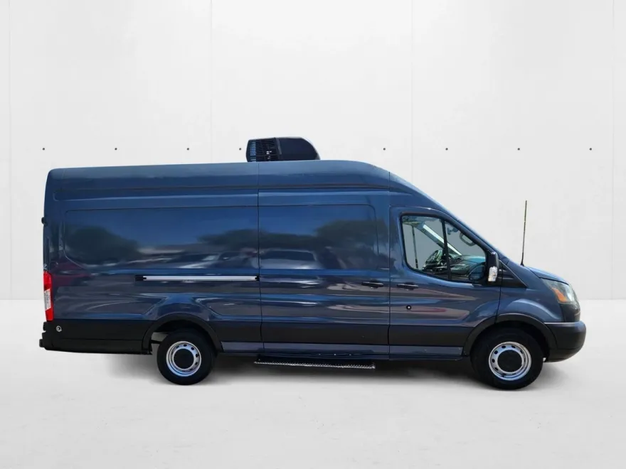 2019 Ford Transit Van photo 1