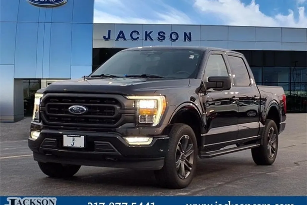 2023 Ford F-150 XLT photo 1