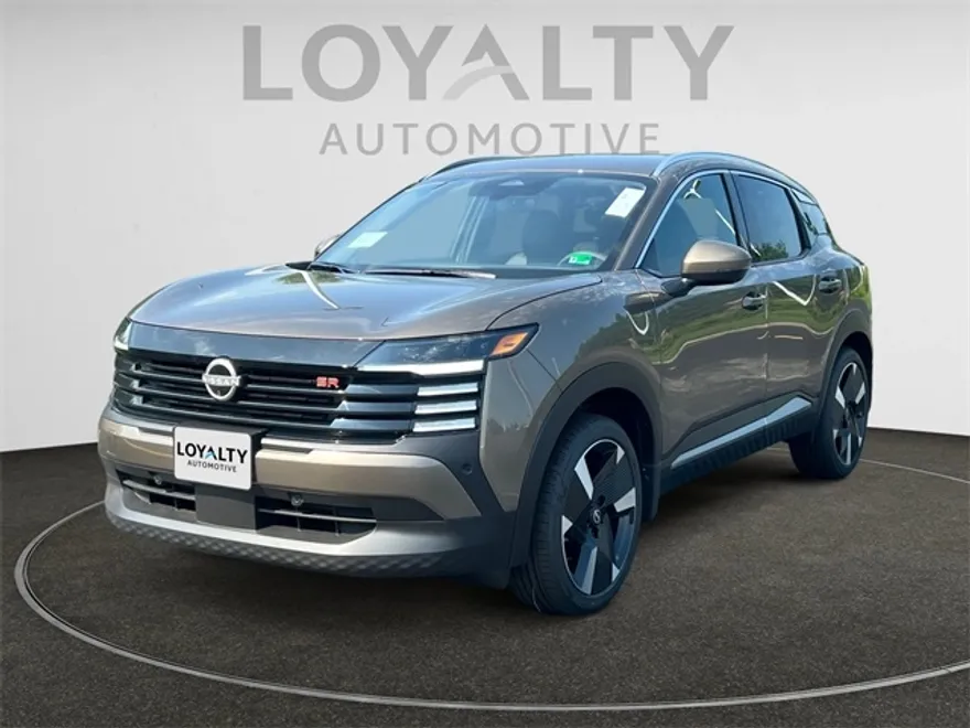 2025 Nissan Kicks SR photo 1