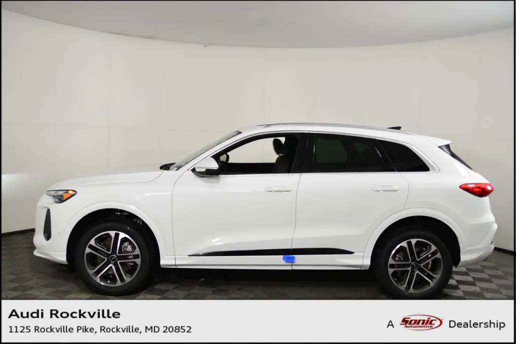 2025 Audi Q5 Premium photo 1