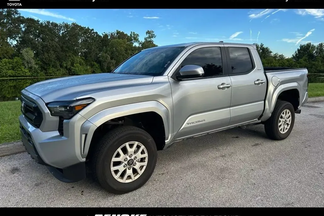 2024 Toyota Tacoma SR5 photo 1