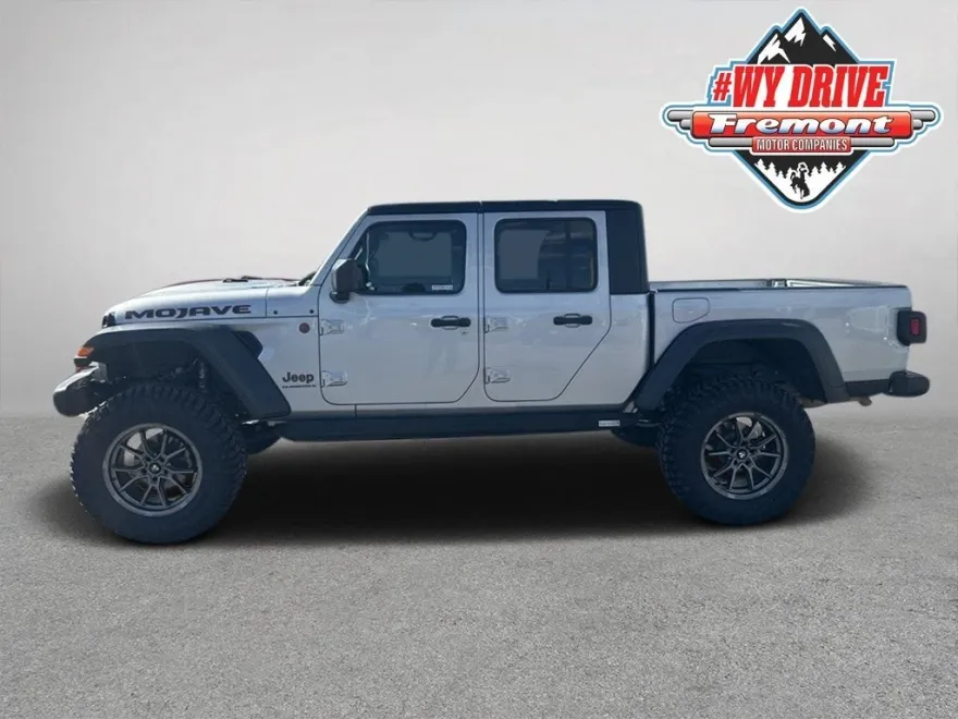 2023 Jeep Gladiator Mojave photo 1
