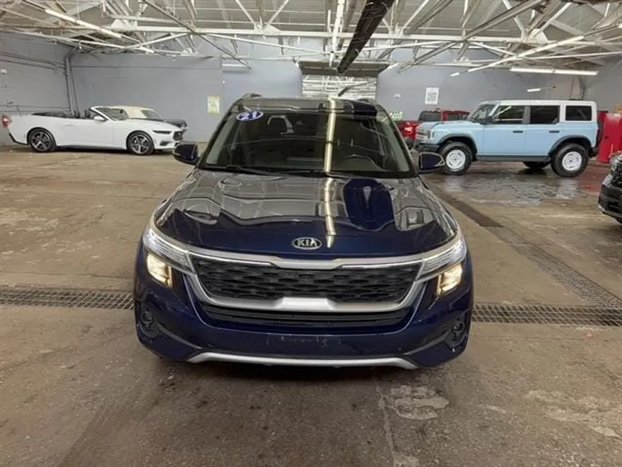 2021 Kia Seltos EX photo 1