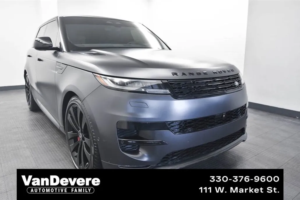 2024 Land Rover Range Rover Sport SE photo 1