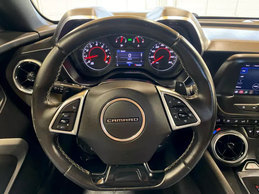 2020 Chevrolet Camaro 1LS 1LT photo 13