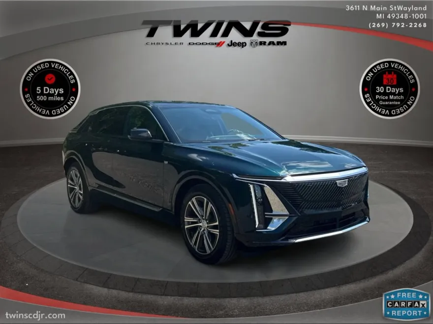 2024 Cadillac Lyriq Luxury photo 1