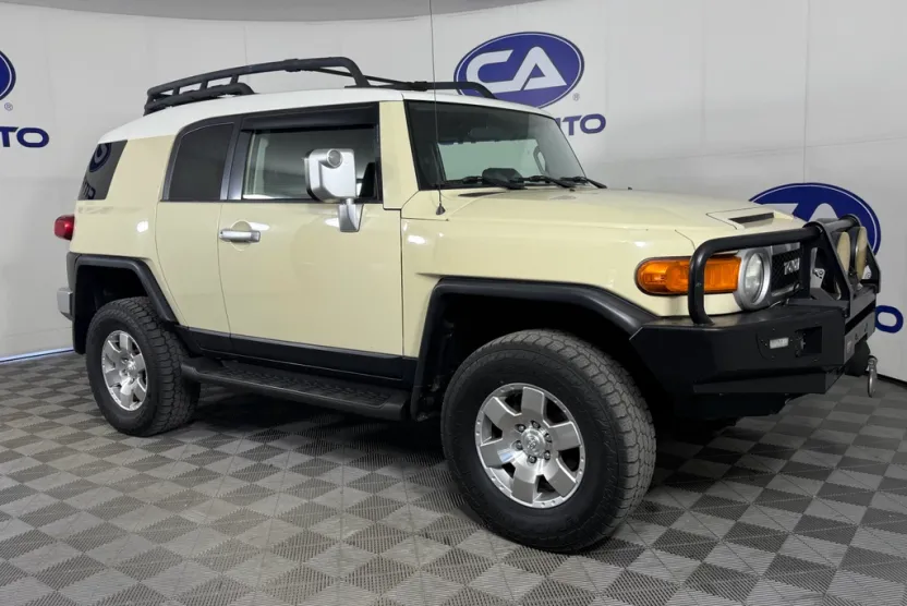 2008 Toyota FJ Cruiser Base photo 1