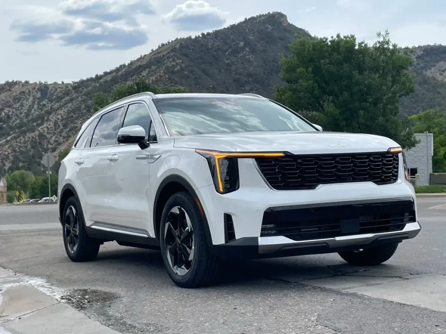 2025 Kia Sorento Hybrid EX photo 1