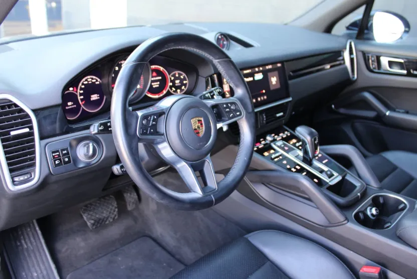 2021 Porsche Cayenne photo 1