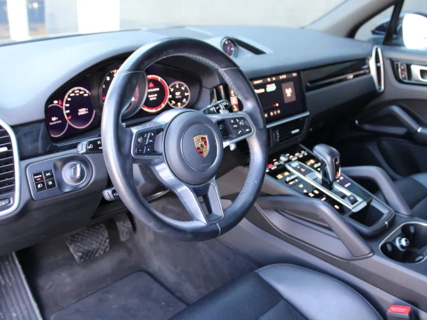 2021 Porsche Cayenne photo 1