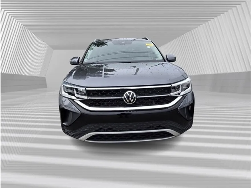 2022 Volkswagen Taos SEL photo 1