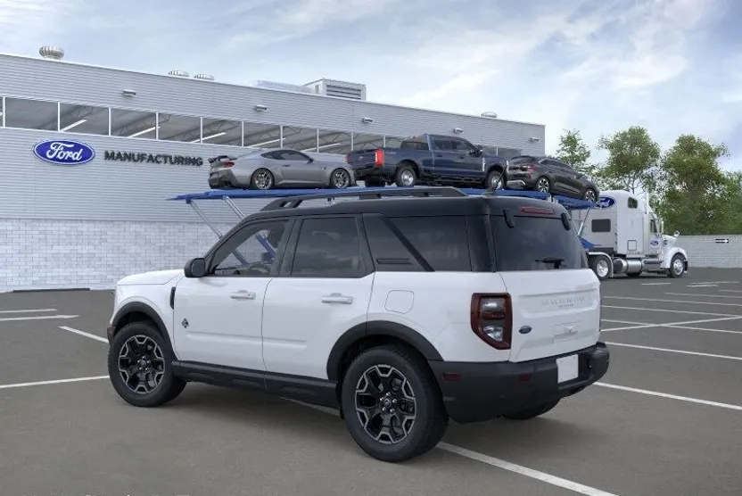 2025 Ford Bronco Sport Outer Banks photo 1