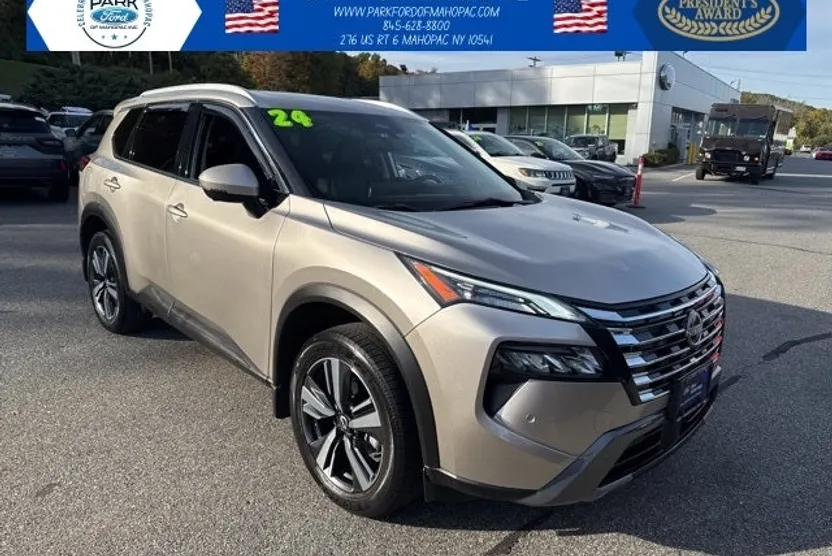 2024 Nissan Rogue SL photo 1