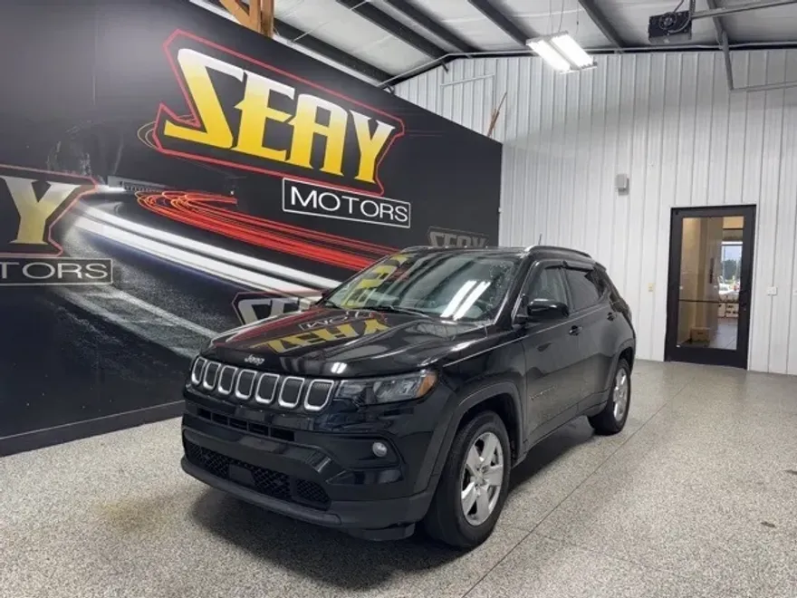 2022 Jeep Compass Latitude photo 1
