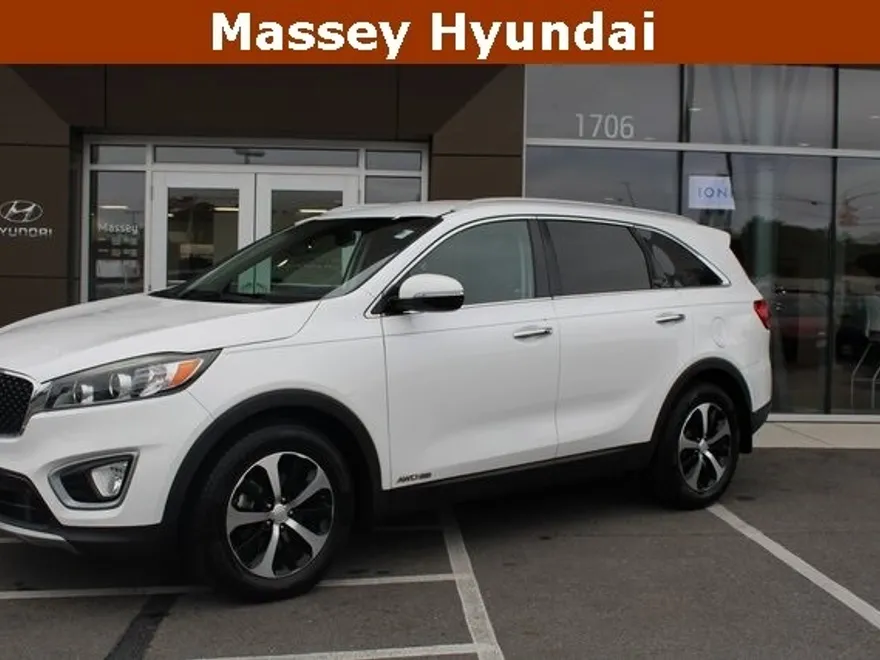 2017 Kia Sorento EX photo 1