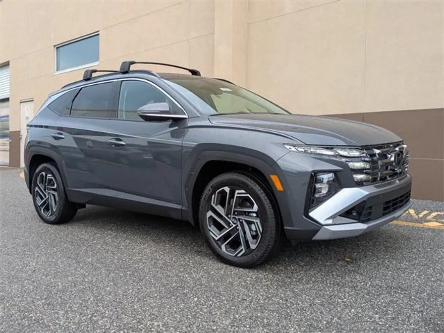 2025 Hyundai Tucson Limited photo 1