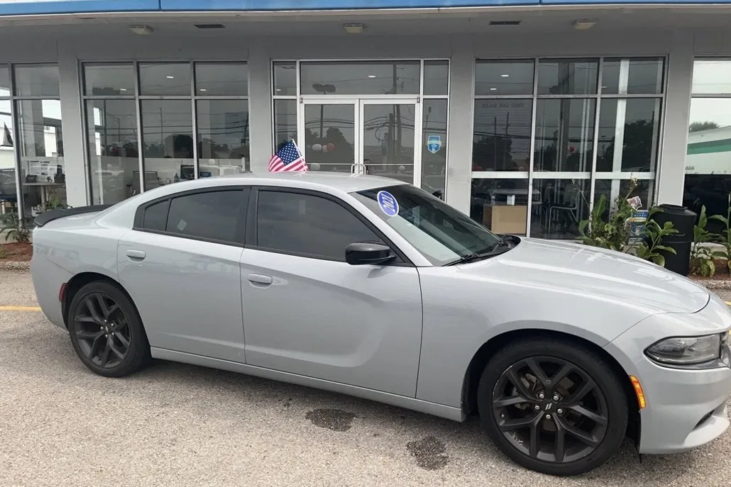 2021 Dodge Charger SXT photo 1