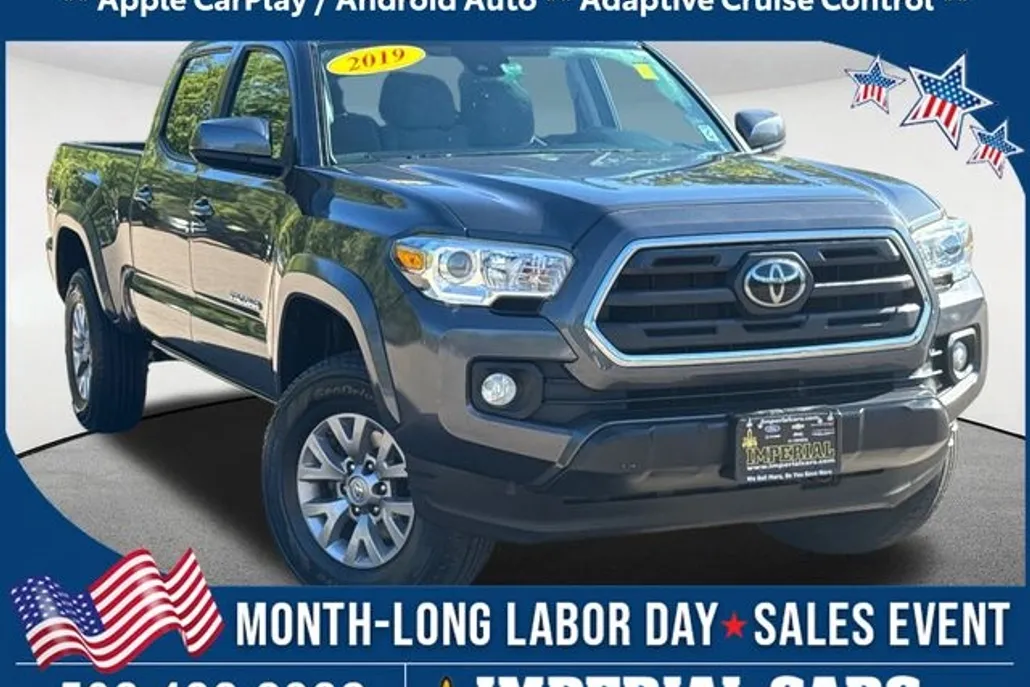 2019 Toyota Tacoma SR5 photo 1