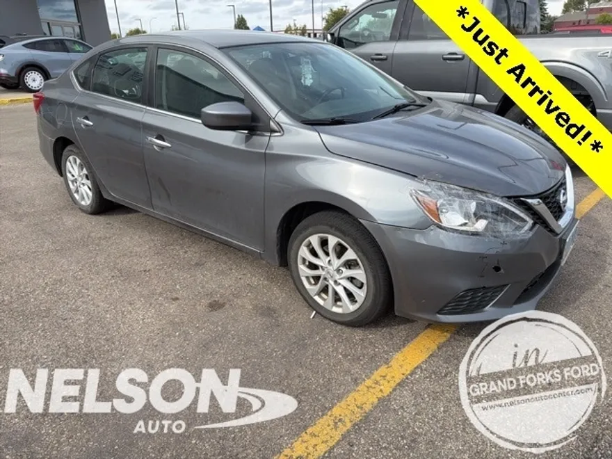 2019 Nissan Sentra SV photo 1