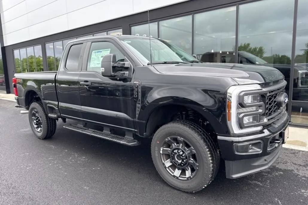 2024 Ford F-350 XL photo 1