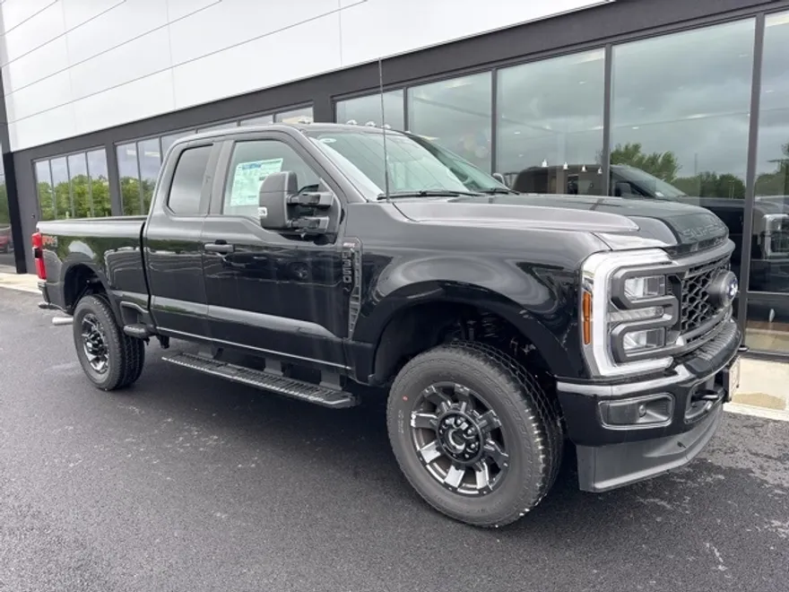 2024 Ford F-350 XL photo 1