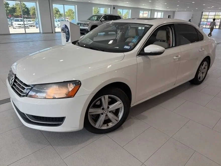 2012 Volkswagen Passat TDI SE photo 1