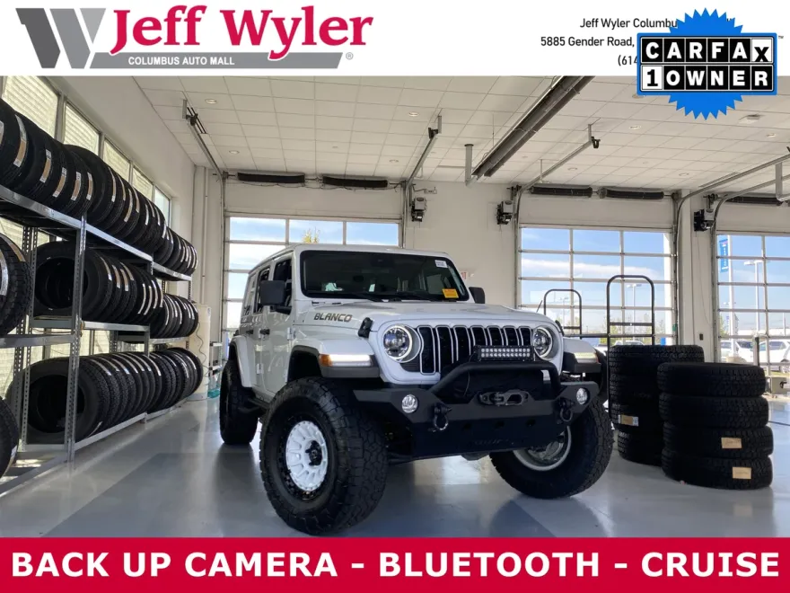 2024 Jeep Wrangler Sahara photo 1