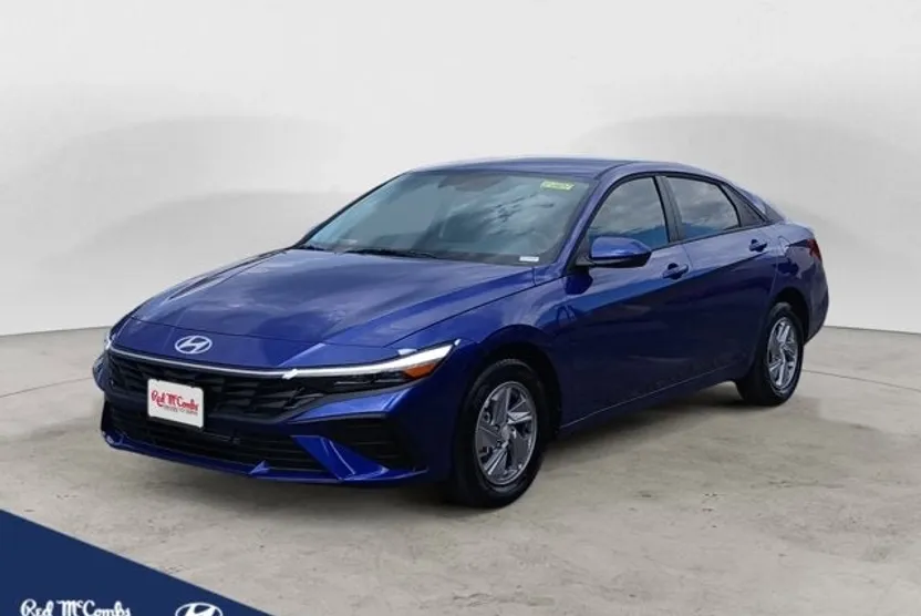 2025 Hyundai Elantra SE photo 1