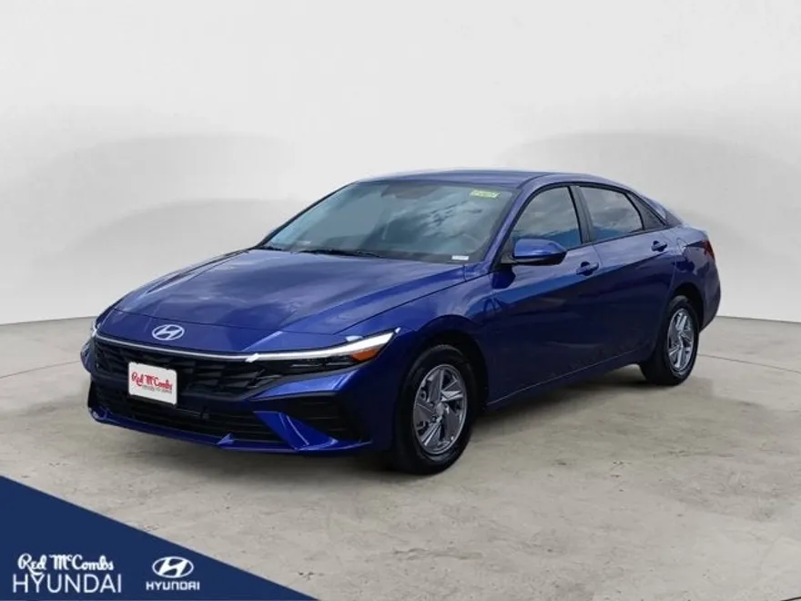 2025 Hyundai Elantra SE photo 1